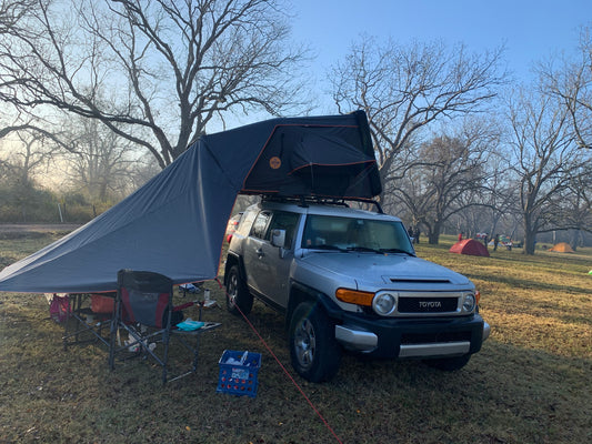 FJ Cruiser with Centori XL Roof top Tent
