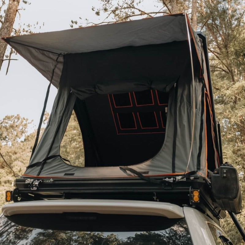 Roof-top-tent-Clam-Shell