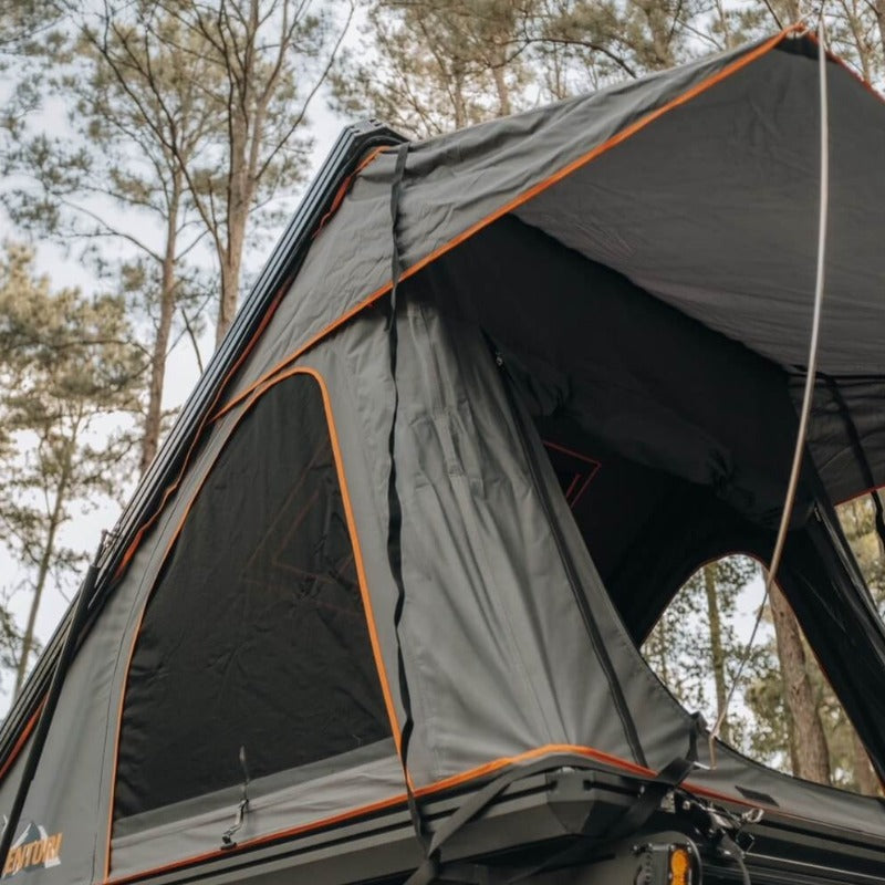 Roof-top-tent-Clam-Shell