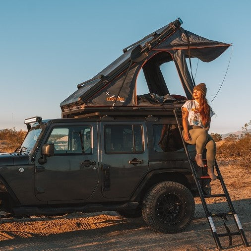 Clam-Shell-Roof-top-tent