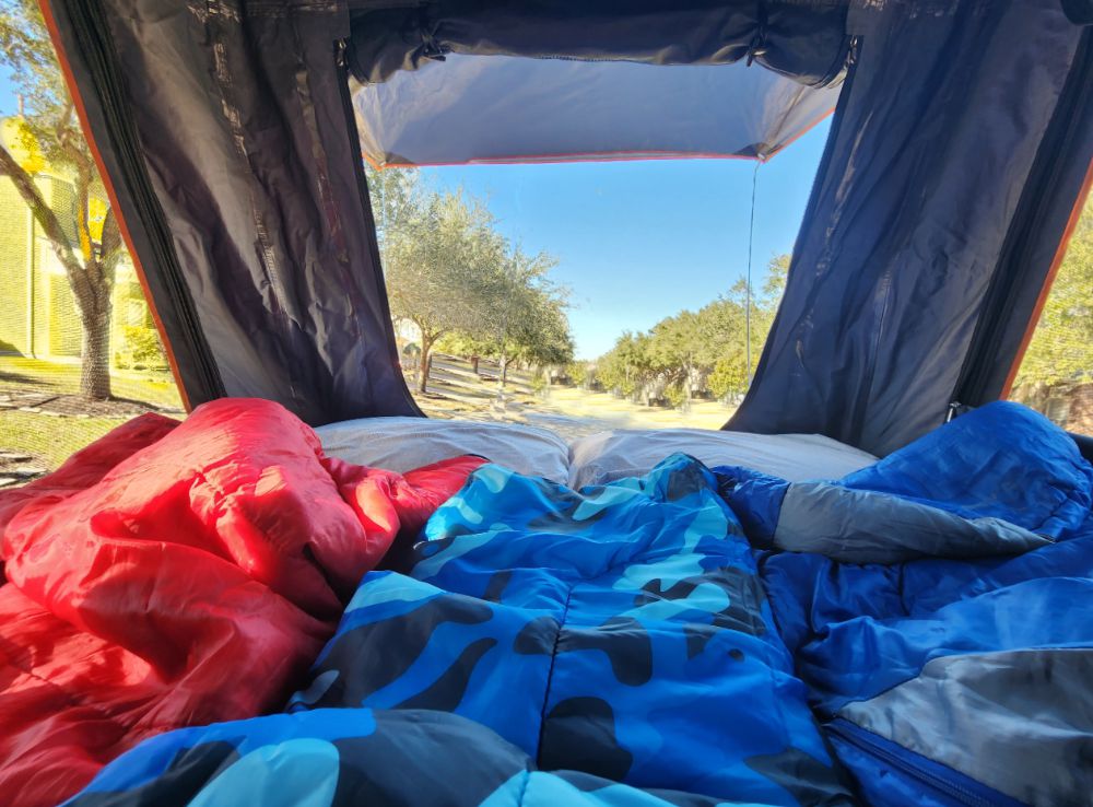 Clam shell Roof top Tent