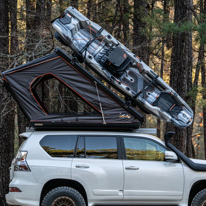 Clam Shell Outdoorsman XL Plus Roof top tent 